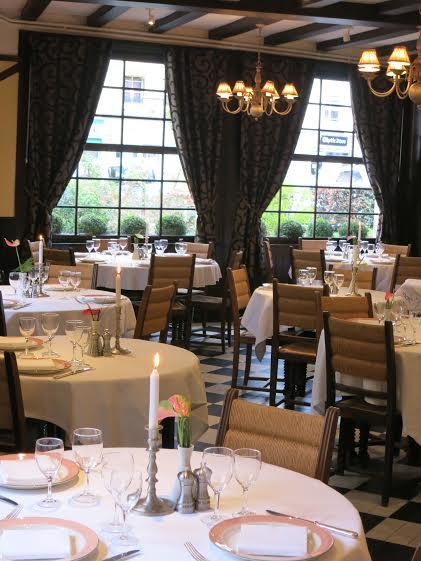 Logis Hotel De France La Chartre-sur-le-Loir Εξωτερικό φωτογραφία