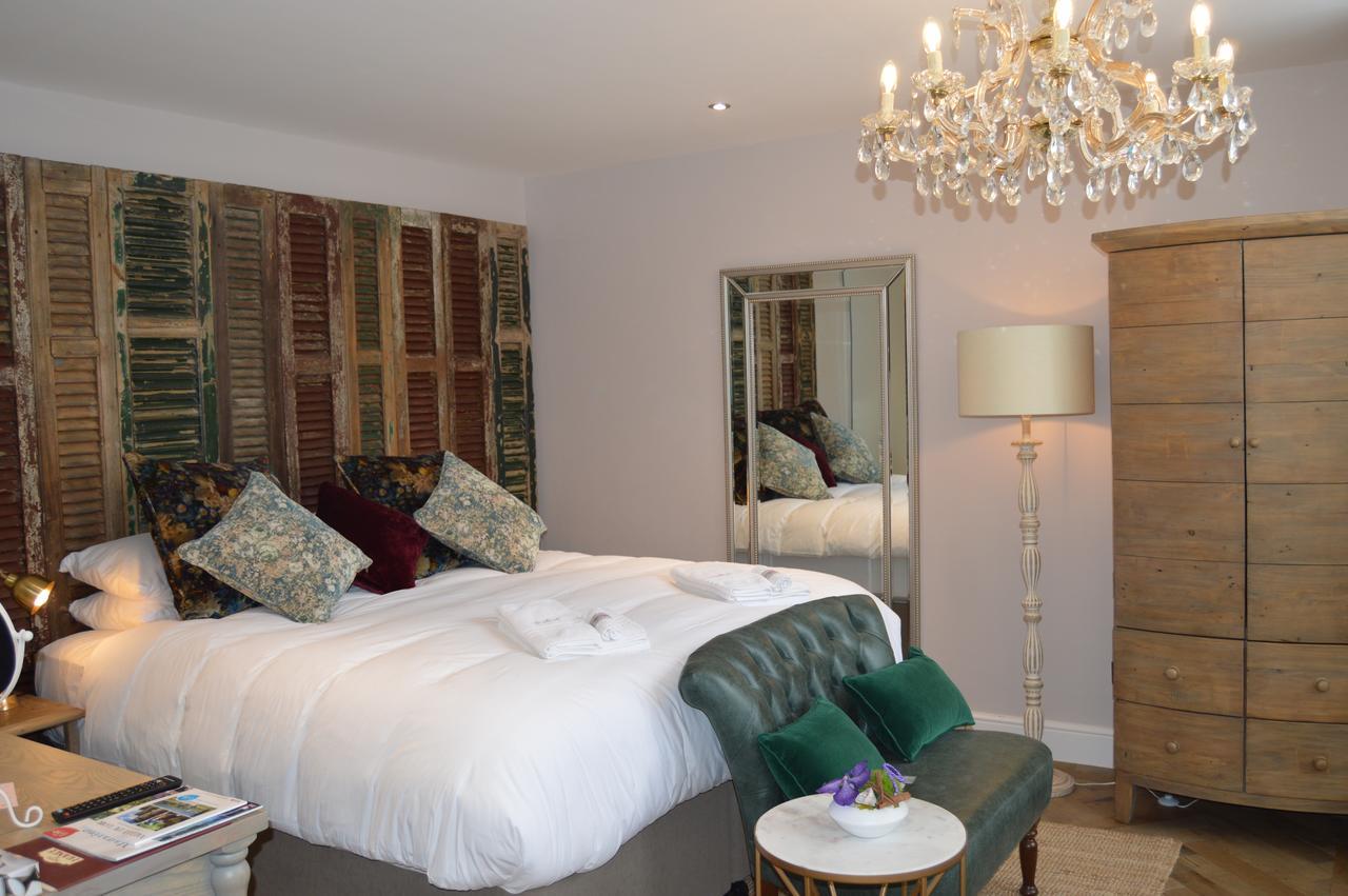 Logis Hotel De France La Chartre-sur-le-Loir Εξωτερικό φωτογραφία
