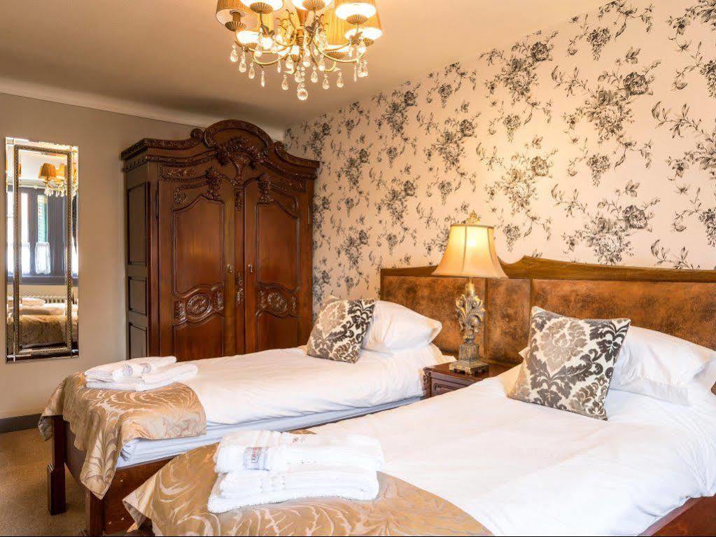 Logis Hotel De France La Chartre-sur-le-Loir Εξωτερικό φωτογραφία